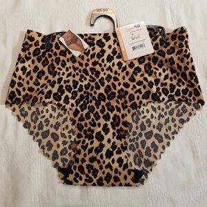 Secret Treasures women's size xs 0-2 brief animal print panties